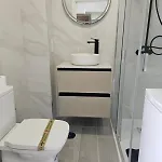 Olympia 425, View Wifi Free بيت للعطل *