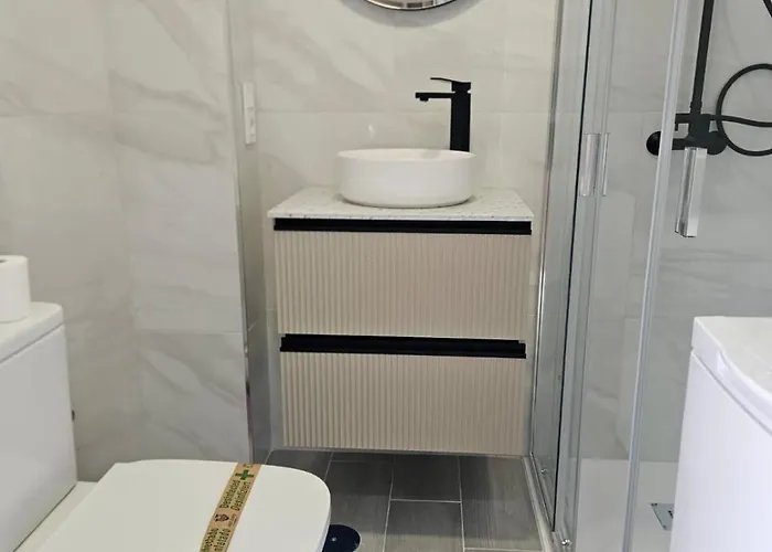 Olympia 425, View Wifi Free Дом отдыха *